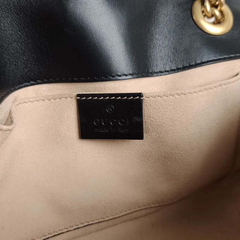 GUCCI Crossbody Bag GG Marmont Small Marmont 22 Black CC alfskin Small 22 × 6 × 13 cm — detail view 6 of 11