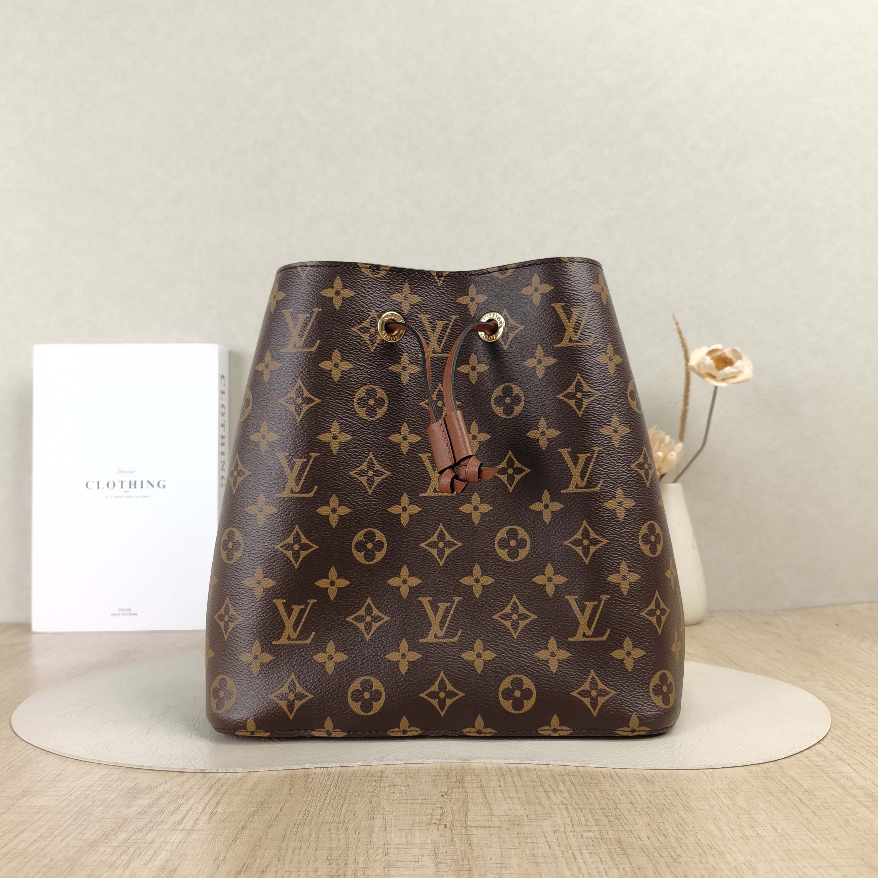 Louis Vuitton Shoulder Bag NÉONOÉ Bucket Bag Caramel PVC Medium26 × 17.5 × 26 cm