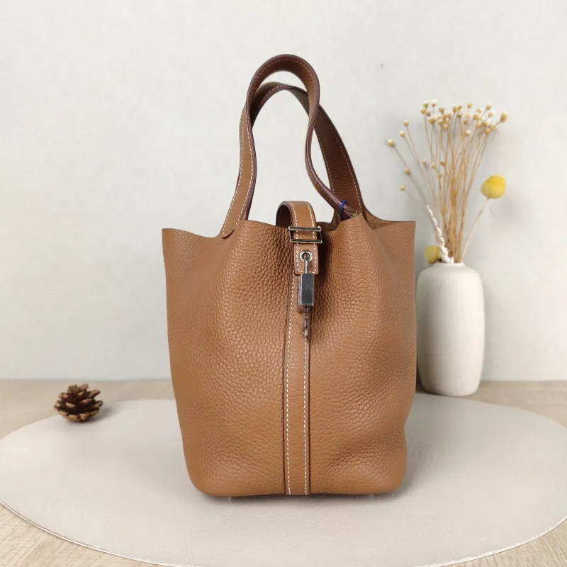 Hermès Top Handle Bag Picotin Lock 18 18 TC Calfskin Small 18 × 13 × 19 cm T