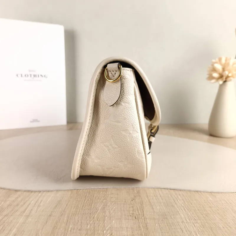 Louis Vuitton Crossbody Bag Diane Baguette Bag White Monogram Empreinte Embossed Calfskin Small 24 × 9 × 15 cm — detail view 12 of 12