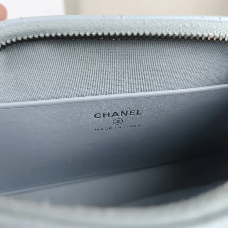 Chanel Crossbody Bag Blue Grained Calfskin 21 × 5.5 × 12 cm — detail view 7 of 13