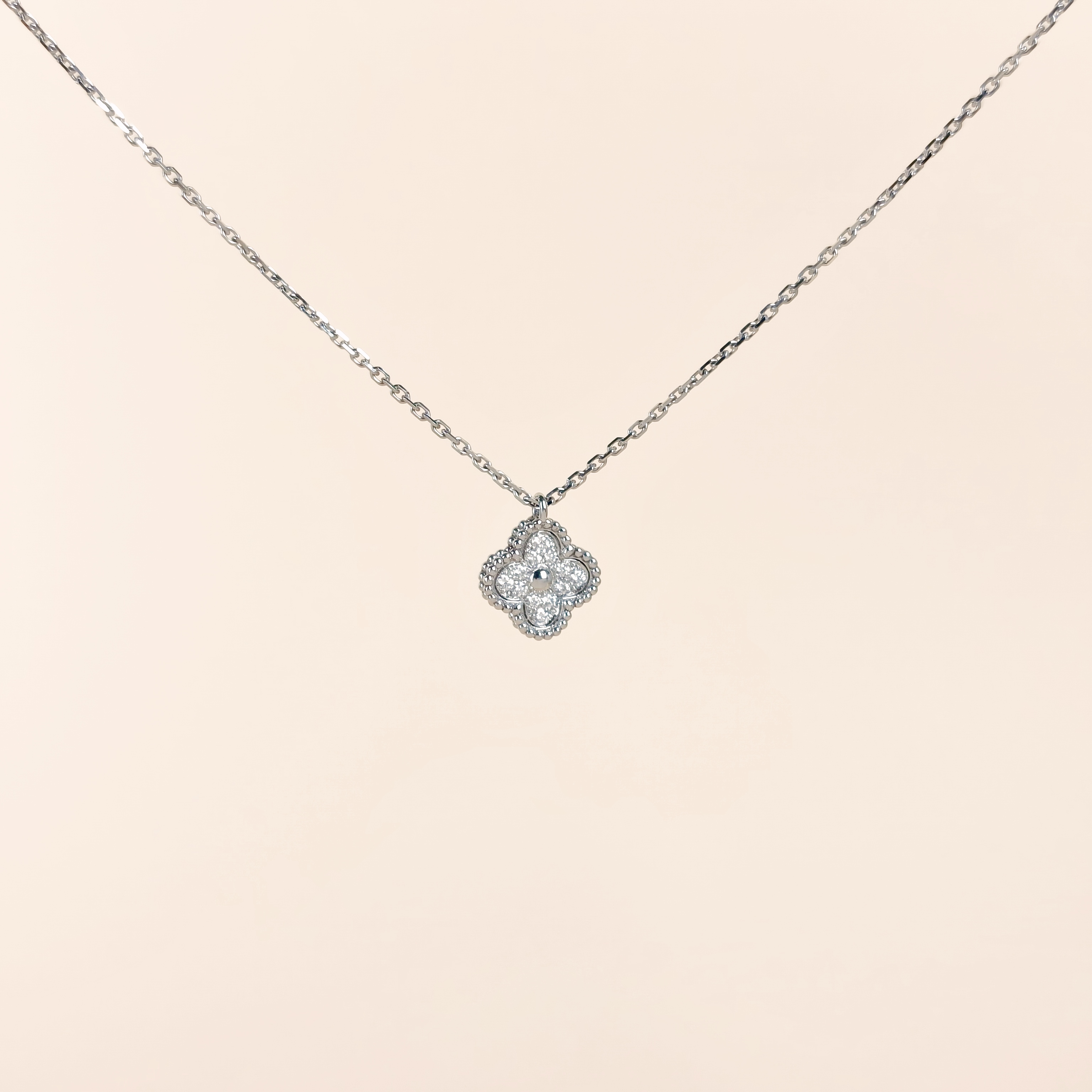 Van Cleef & Arpels Necklace Alhambra Alhambra Collection Necklace White Gold Diamond White Gold 18KW hite Gold Sweet Mini40cm