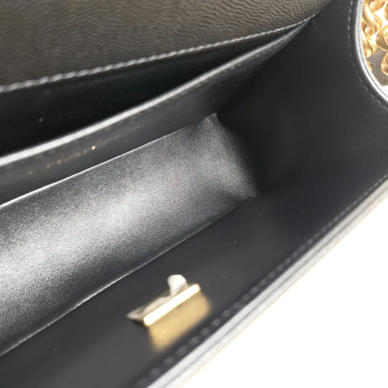 Chanel Crossbody Bag Le Boy​ Black Grained Calfskin Medium 25 × 9 × 15 cm — detail view 2 of 12