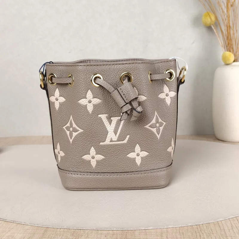 Louis Vuitton Crossbody Bag NANO NOÉ Bucket Bag Nano · White Empreinte Embossed Calfskin nano 13 × 10 × 16 cm