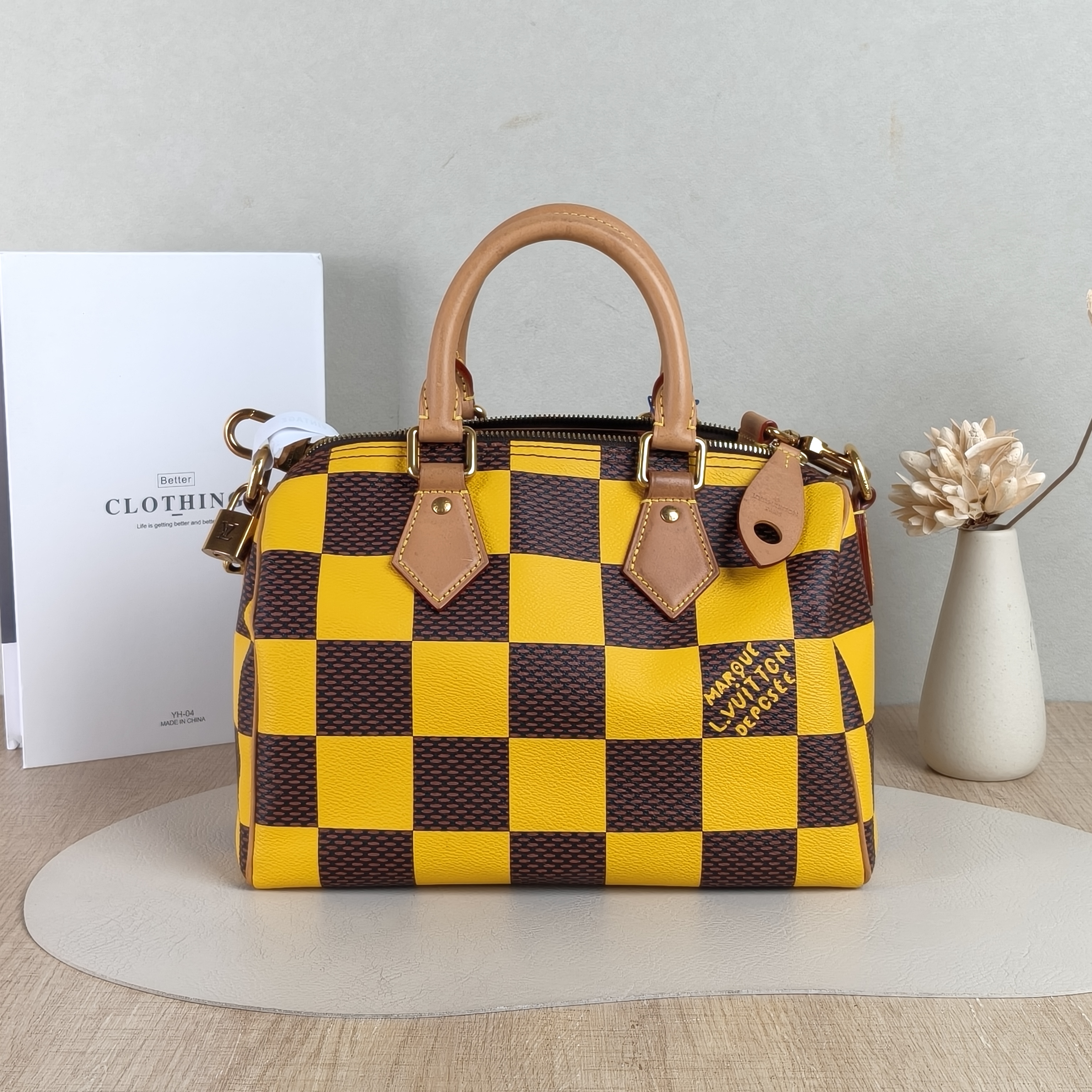 Louis Vuitton Top Handle Bag Speedy25Yellow PVC One Size25 × 15 × 19 cm — cover view 2 of 5