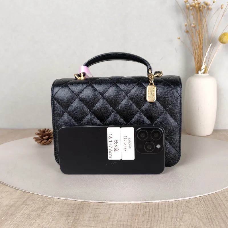 Chanel Crossbody Bag Black Grained Calfskin 21 × 9 × 15 cm — cover view 2 of 5