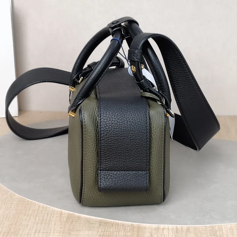 DELVAUX Top Handle Bag Cool Box Box Shoulder Bag Colorblock Calfskinmini21 × 11 × 13 cm — detail view 4 of 17