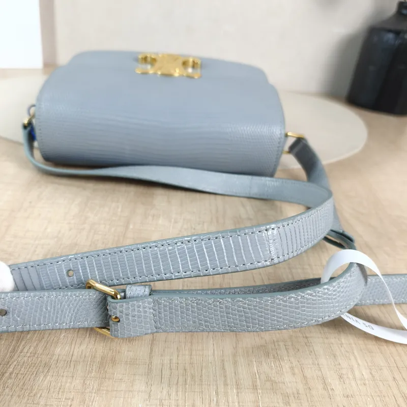CELINE Crossbody Bag Teen Triomphe Small 18.5 × 6 × 14 cm — detail view 10 of 13