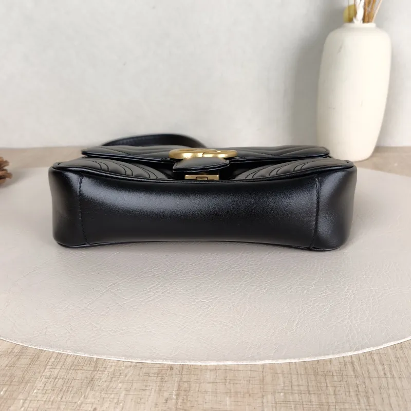 GUCCI Crossbody Bag GG Marmont Small Marmont 22Black CC alfskin Small22 × 6 × 13 cm — cover view 4 of 5