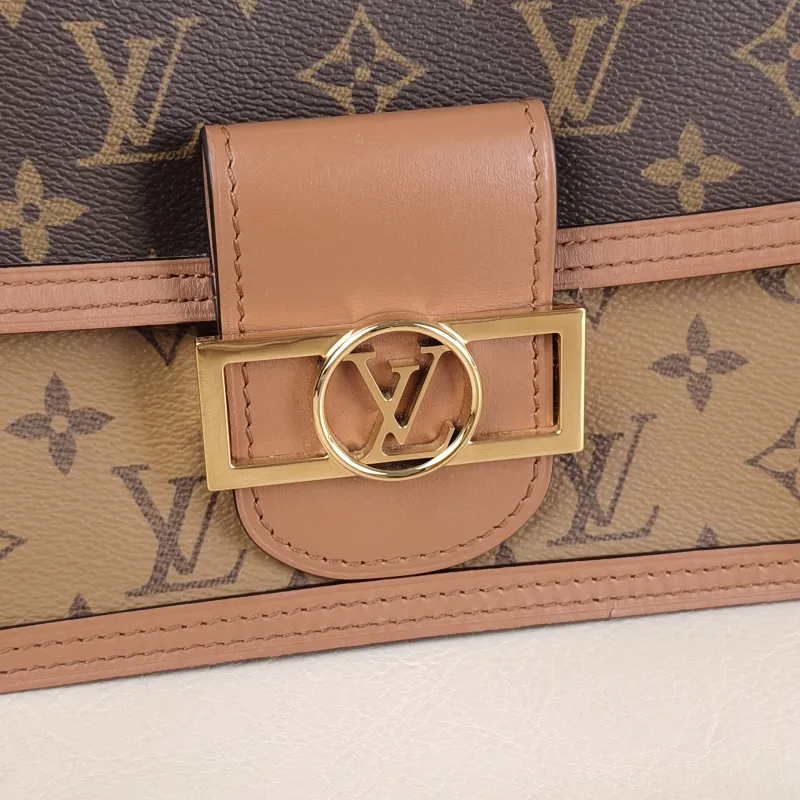Louis Vuitton Crossbody Bag Dauphine Monogram PVC Mini 20 × 9 × 15 cm — detail view 9 of 11