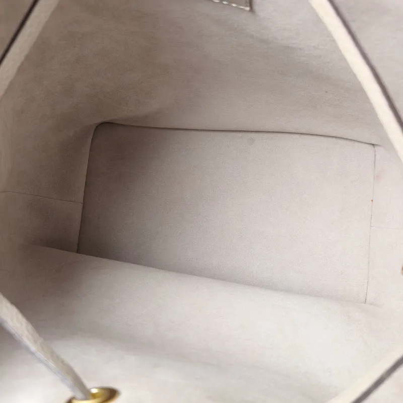 Louis Vuitton Shoulder Bag NÉONOÉ Bucket Bag · White Empreinte Embossed Calfskin Medium 26 × 17.5 × 26 cm — detail view 13 of 13