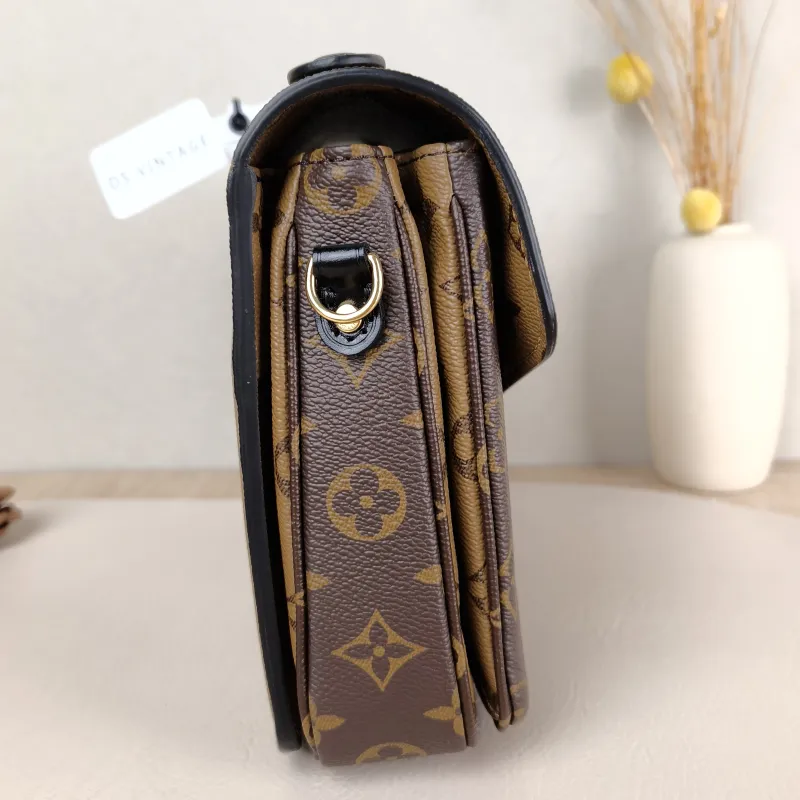 Louis Vuitton Crossbody Bag Pochette Métis Monogram Colorblock PVC Medium 25 × 7 × 19 cm — detail view 9 of 12