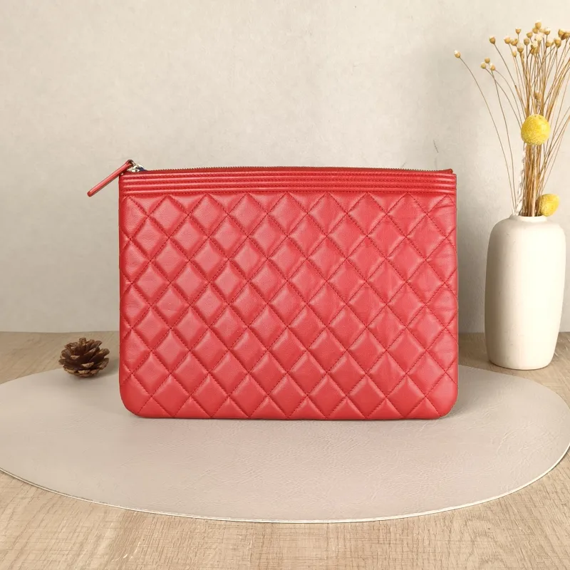 Chanel Clutch Clutch Red Lambskin One Size 27*20 22 — cover view 2 of 5