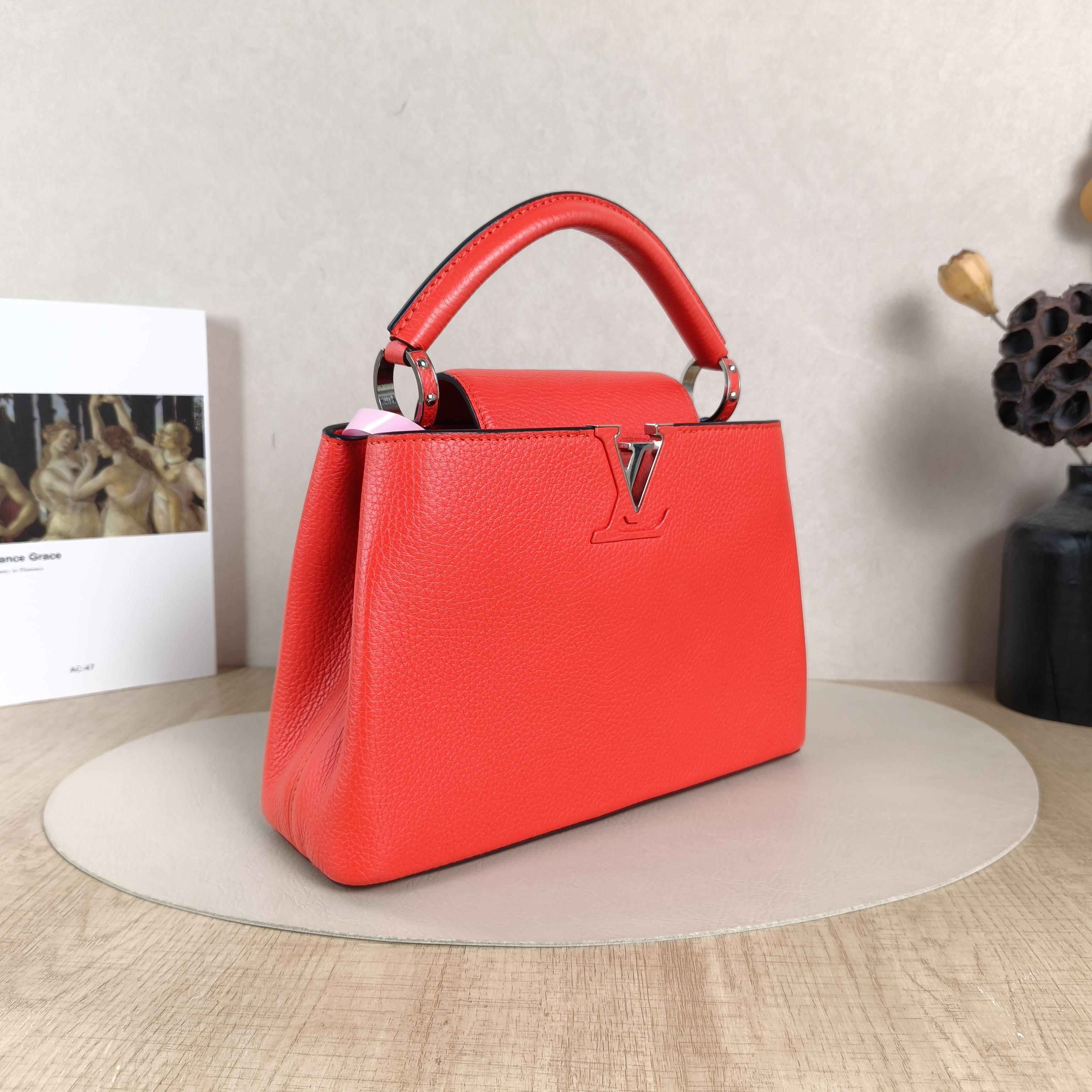 Louis Vuitton Crossbody Bag Capucines Red Calfskin BB27 × 9 × 17.5 cm — cover view 4 of 5