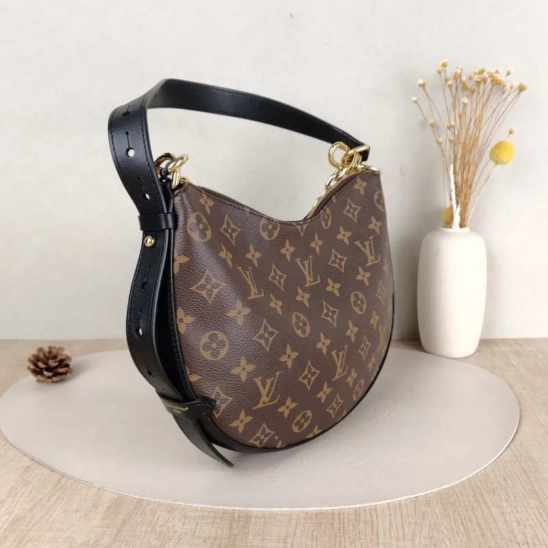 Louis Vuitton Shoulder Bag COOKIE Monogram PVC BB 28.5 × 5 × 19 cm — cover view 2 of 5
