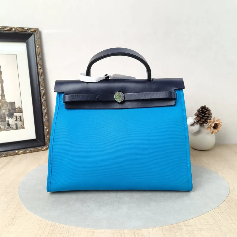 Hermès Crossbody Bag Herbag 31B3 Canvas Medium30.5 × 11 × 25.5 cm