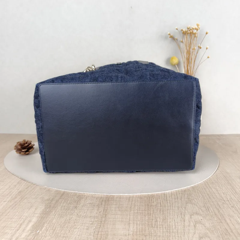 DIOR Top Handle Bag TOUJOURS Navy Medium 28.5 × 17 × 21.5 cm — cover view 2 of 5