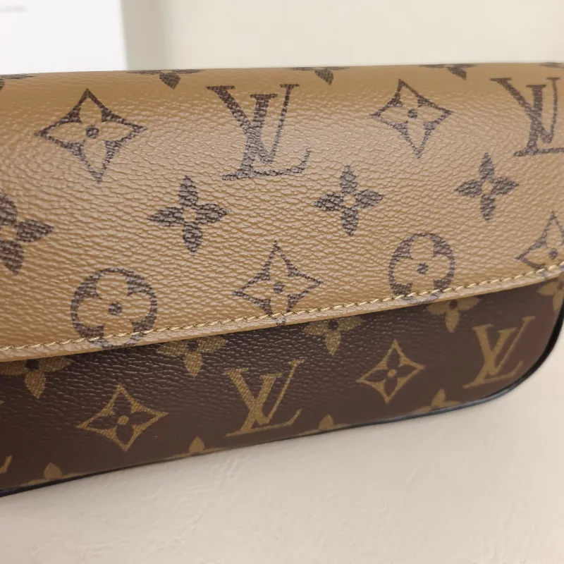 Louis Vuitton Crossbody Bag IVY Monogram PVC Small 23.5 × 4.3 × 12 cm — detail view 7 of 12