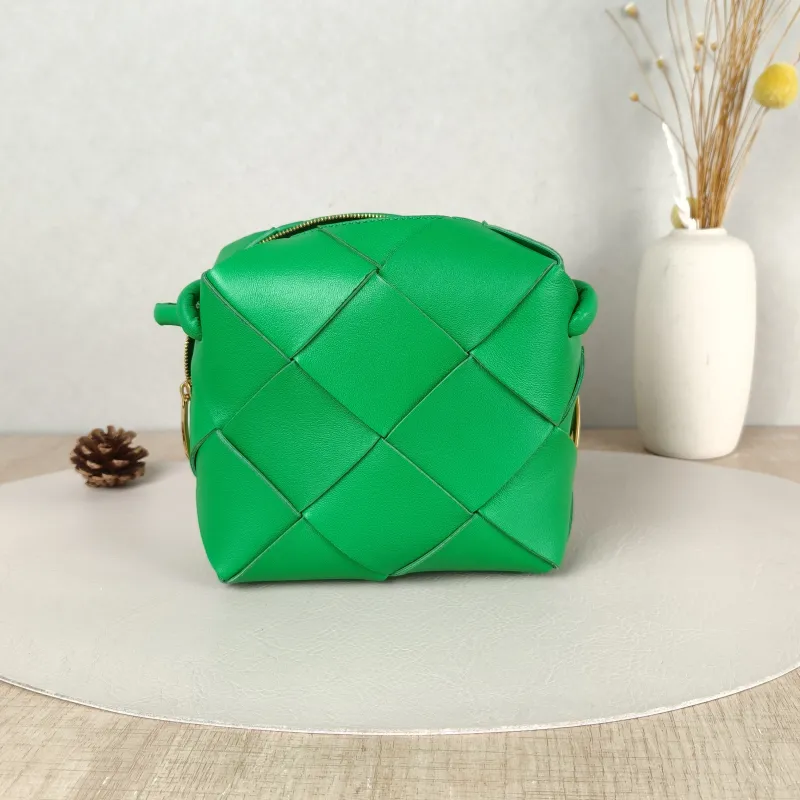 Bottega Veneta Shoulder Bag Cassette Shoulder Crossbody Bag Green Lambskin One Size15 × 7 × 13 cm
