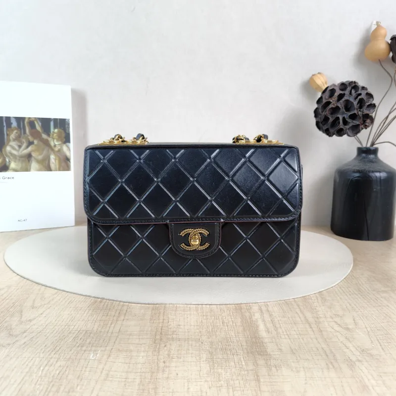Chanel Crossbody Bag cf Crossbody Bag Black Calfskin One Size 25 × 7 × 16 cm 21