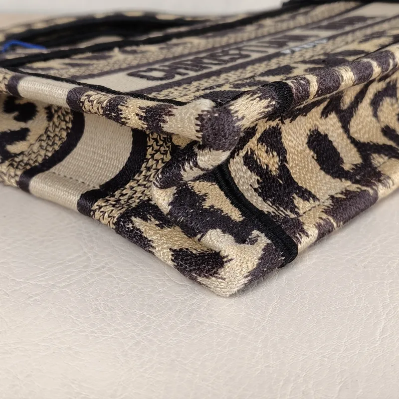 DIOR Top Handle Bag Book Tote Canvas Mini 22.5 × 6 × 15 cm — detail view 2 of 8