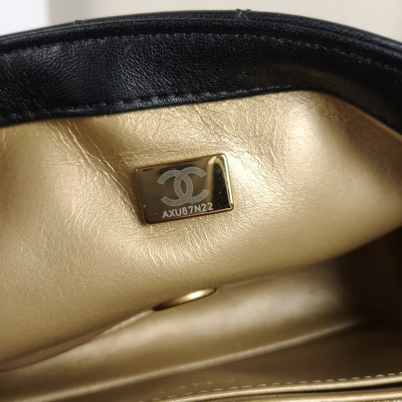Chanel Crossbody Bag Classic Flap Large Mini CF Mini Black with Gold-Tone Hardware Lambskin mini20 × 6 × 12 cm — detail view 5 of 14