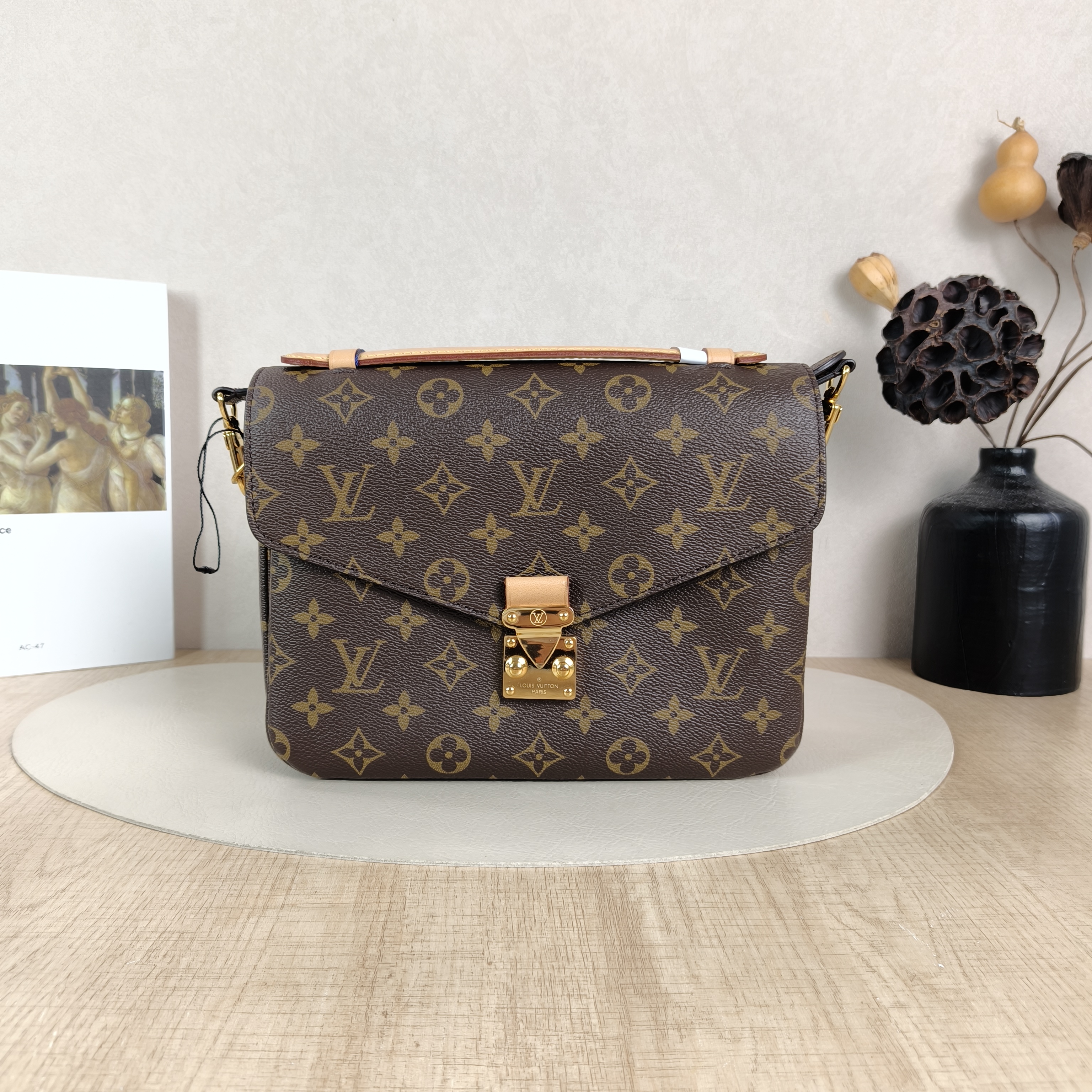 Louis Vuitton Crossbody Bag Pochette Métis Monogram PVC Medium25 × 7 × 19 cm