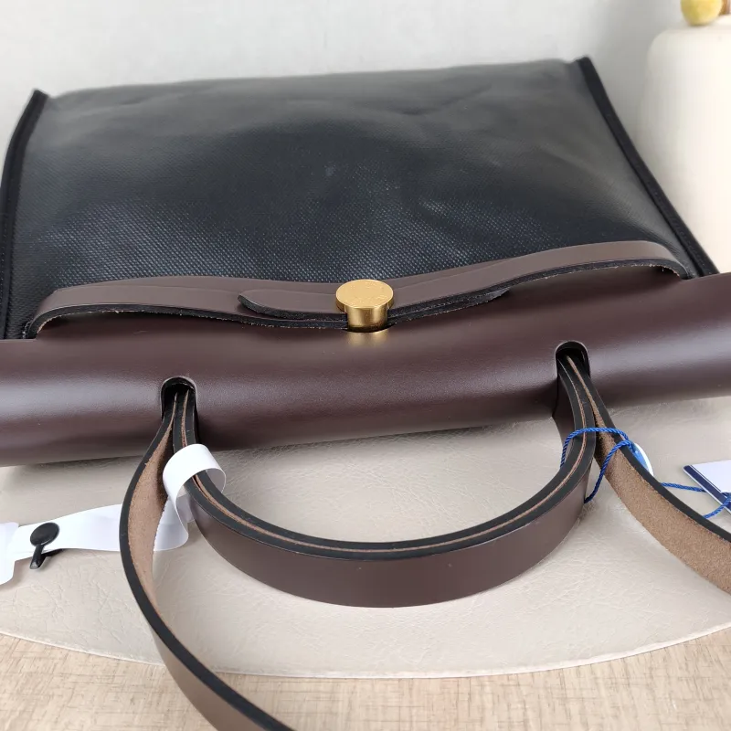 Hermès Crossbody Bag Herbag 31 Black Canvas Calfskin Medium 30.5 × 11 × 25.5 cm Z — detail view 6 of 17