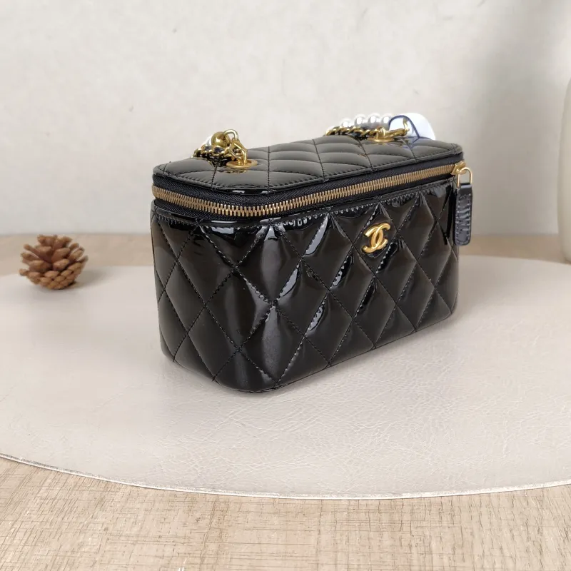 Chanel Crossbody Bag Edition Black Patent Leather One Size16 × 8 × 9.5 cm — cover view 5 of 5