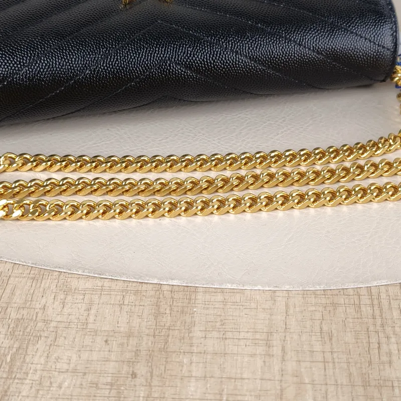 SAINT LAURENT Crossbody Bag CASSANDRE ENVELOPE Black Calfskin One Size 22.5 × 4 × 14 cm — detail view 8 of 13