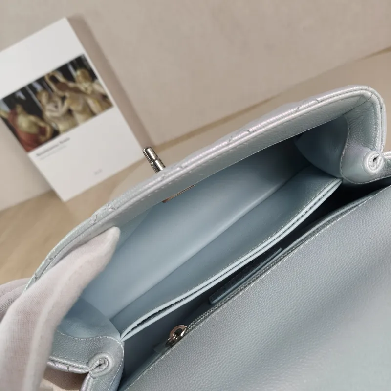Chanel Top Handle Bag Coco Handle​ C Grained Calfskin Small 24 × 10 × 14 cm — detail view 10 of 12