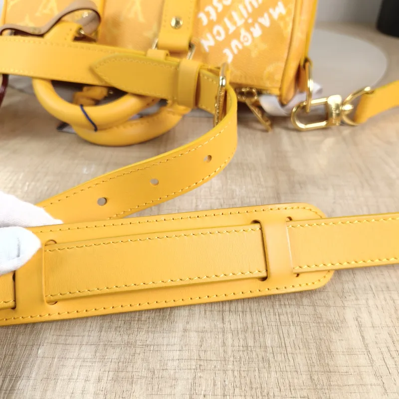 Louis Vuitton Crossbody Bag Keepall 25 Collection Yellow PVC Medium 25 × 11 × 15 cm — detail view 4 of 12