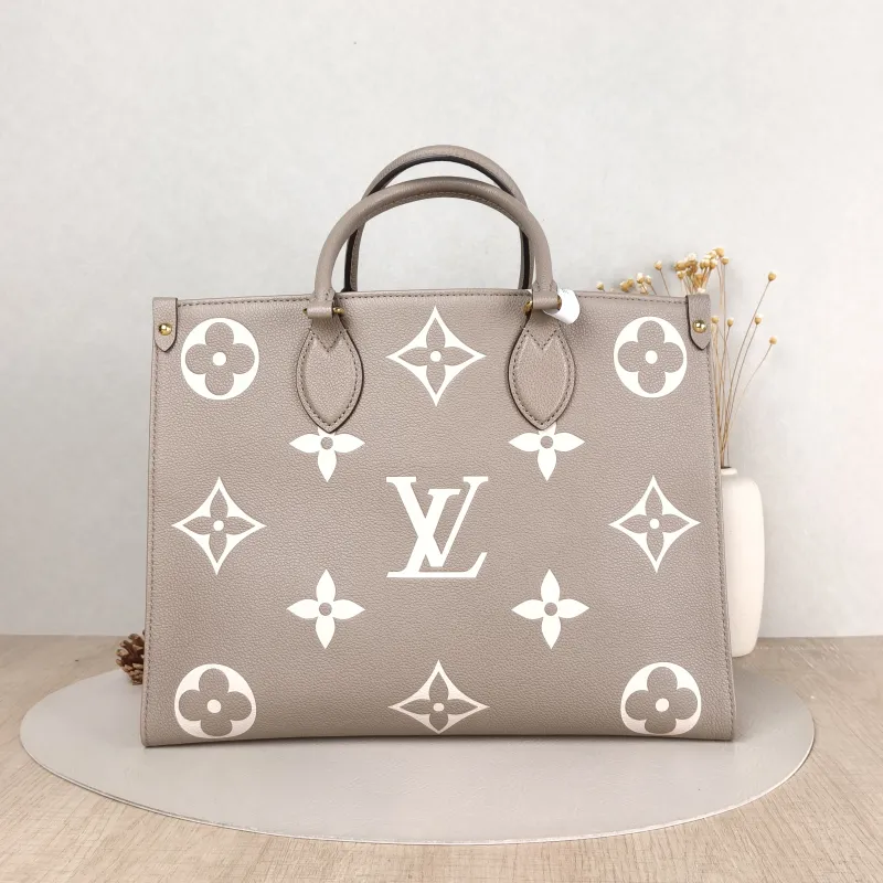 Louis Vuitton Shoulder Bag Onthego Medium · White Monogram Empreinte Embossed Calfskin Medium 35 × 14 × 27 cm