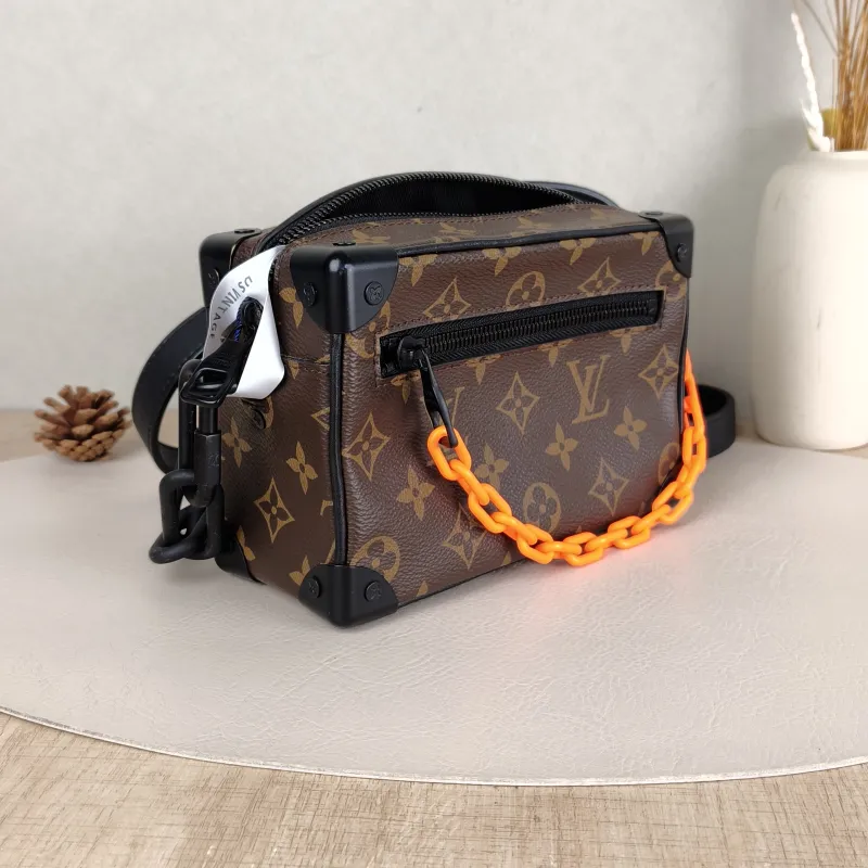 Louis Vuitton Crossbody Bag SOFT TRUNK Box Monogram PV Cmini18.5 × 8 × 13 cm — cover view 3 of 5