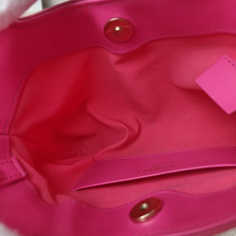 Chanel Crossbody Bag31Bag Pink Waxed Leathernano19 × 5 × 12 cm — detail view 3 of 14