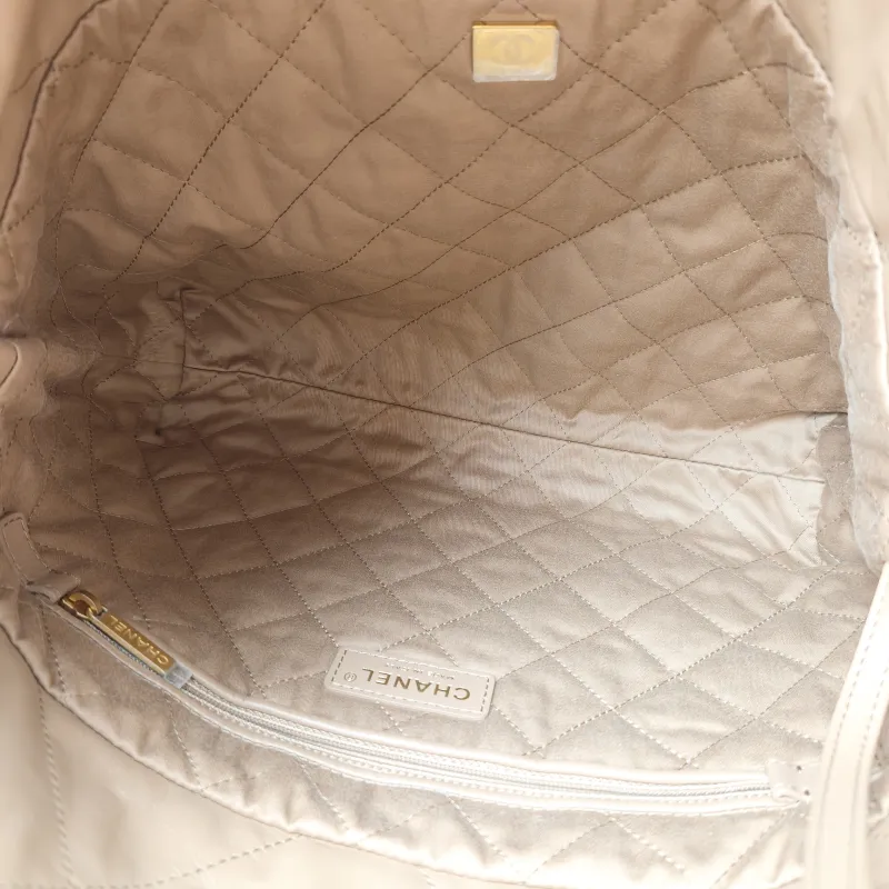 Chanel Shoulder Bag22Bag Taupe Calfskin Small35 × 7 × 37 cm — detail view 14 of 17