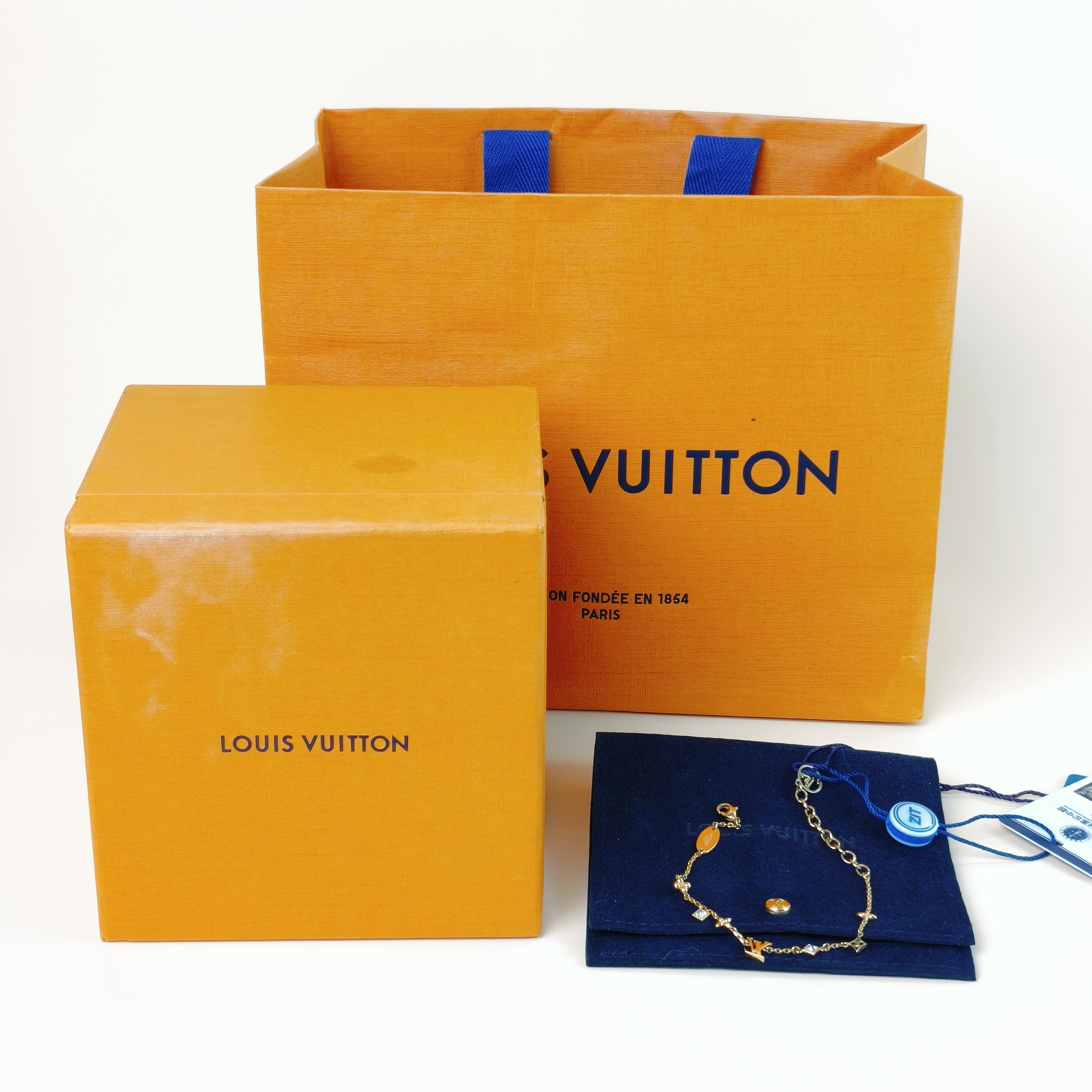 Louis Vuitton Bracelet Pendant Bracelet Gold One Size18cm — cover view 2 of 11