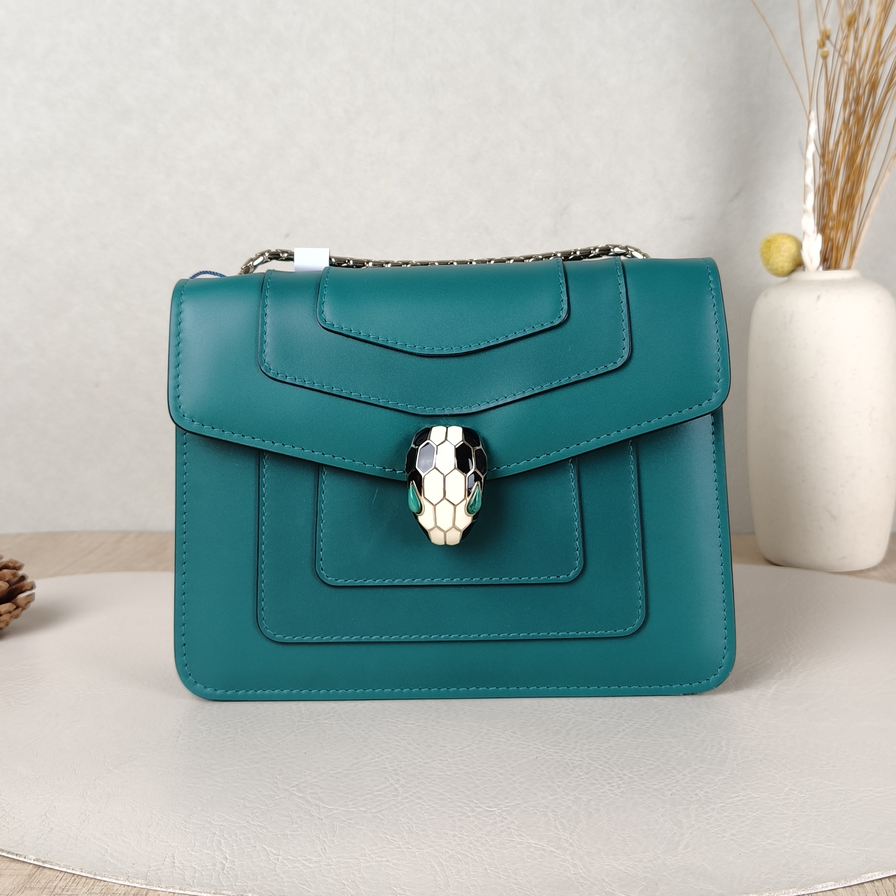 Bvlgari Crossbody Bag Serpenti Forever Collection Crossbody Bag Green Calfskin Small20 × 4.5 × 14 cm