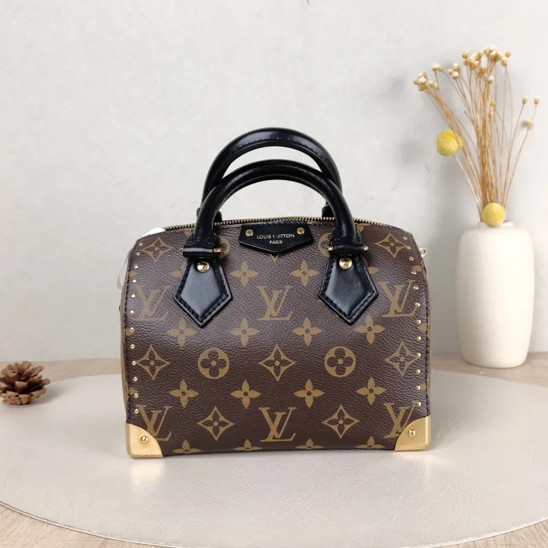 Louis Vuitton Crossbody Bag Speedy Trunk 20 Monogram PVC Small 20.5 × 11 × 13.5 cm