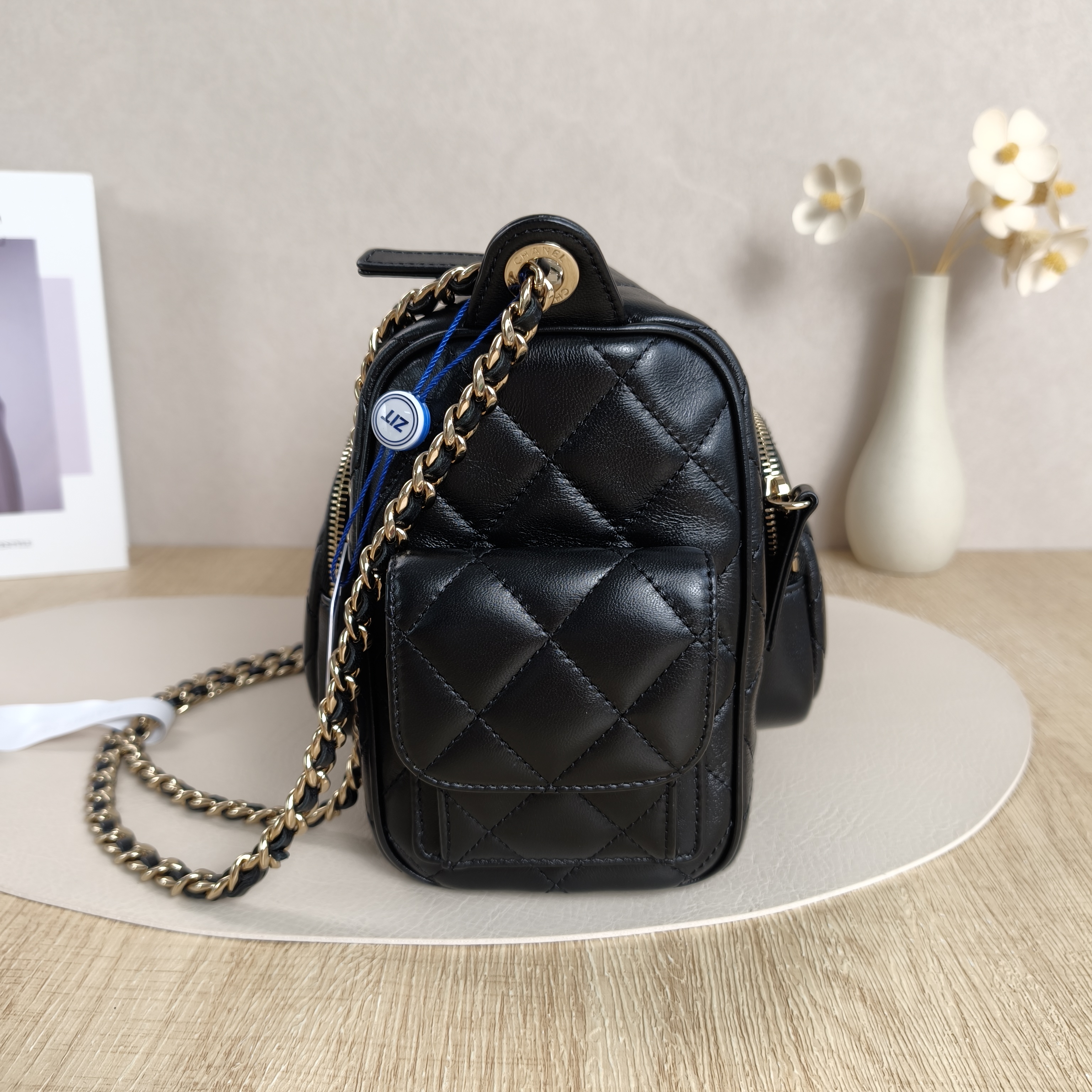 Chanel Crossbody Bag24k Camera Bag Black Lambskin24 × 17 × 18 cm — cover view 9 of 10