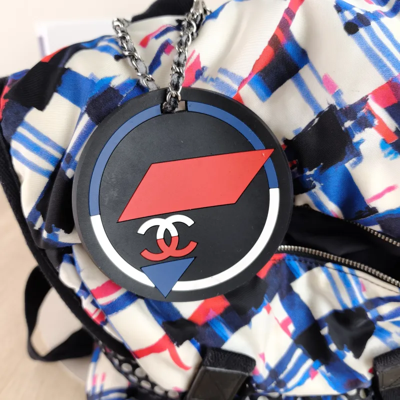 Chanel Backpack Backpack Colorblock Nylon One Size 30 × 15 × 35 cm 22 — detail view 10 of 14