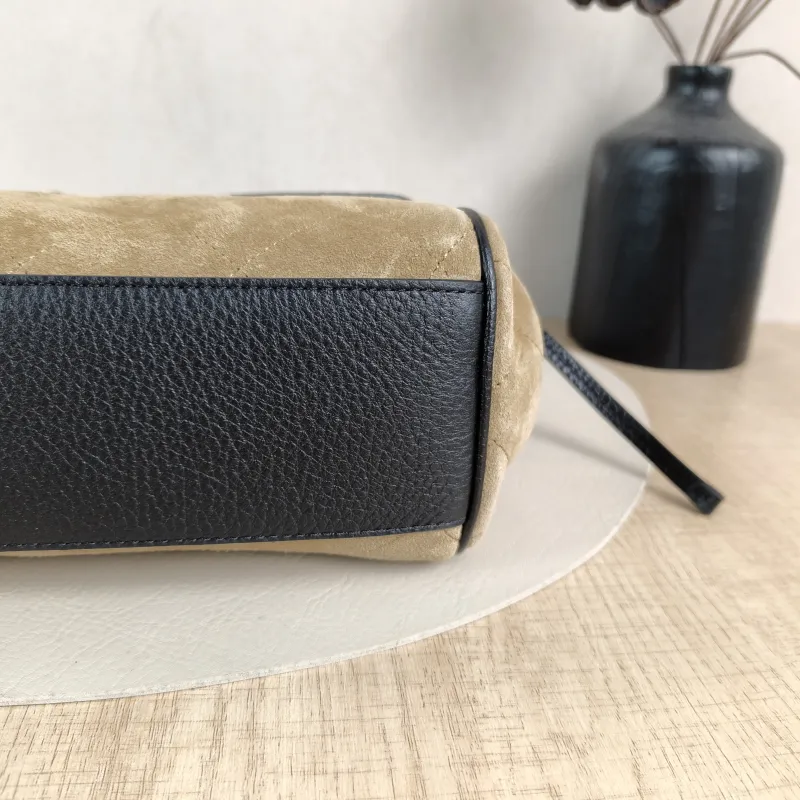 Chanel Shoulder Bag 26a Collection · Black Suede Small 29 × 10 × 17 cm — detail view 4 of 14