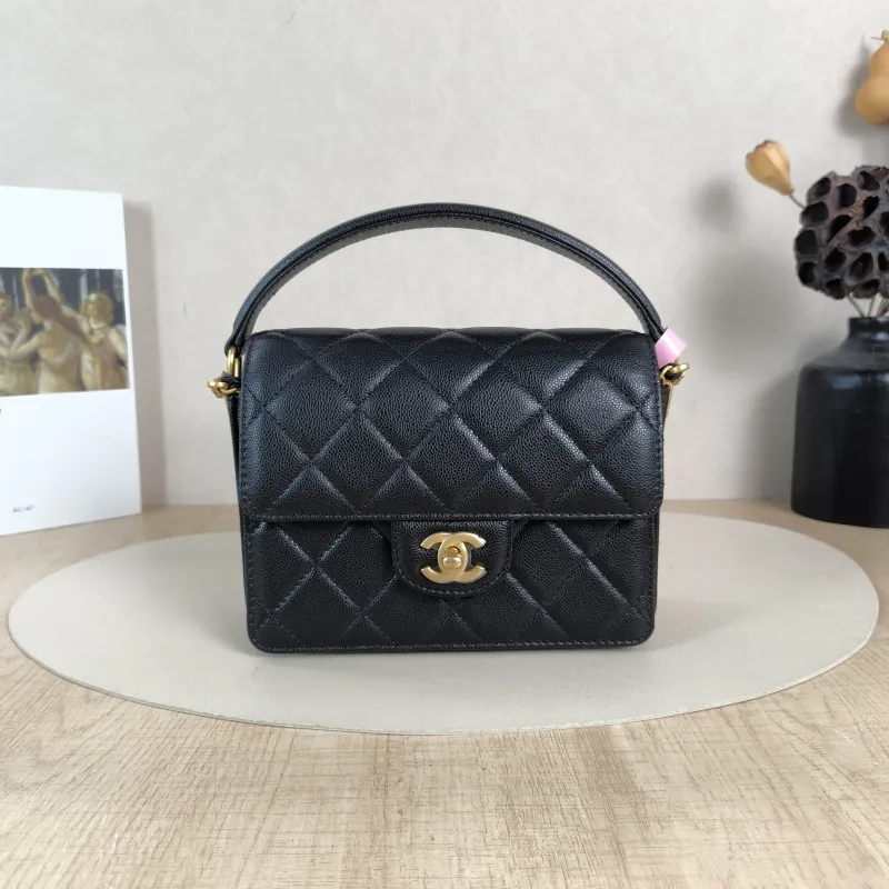 Chanel Crossbody Bag24k Black Grained Calfskin Small22 × 5 × 16 cm