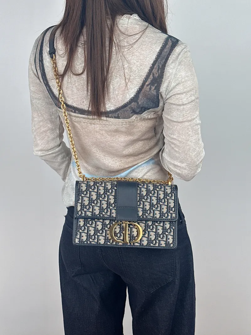 DIOR Crossbody Bag30Montaigne 30 Edition Canvas Medium25 × 9 × 16.5 cm — on-model view 2 of 2