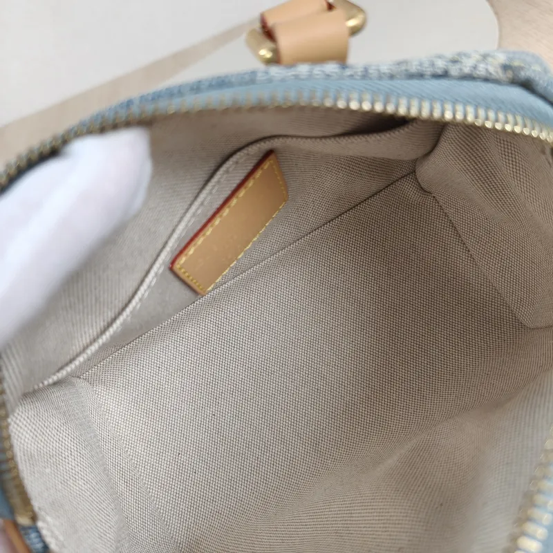 Louis Vuitton Crossbody Bag Speedy Nano Blue nano 16 × 7.5 × 10 cm — detail view 10 of 11