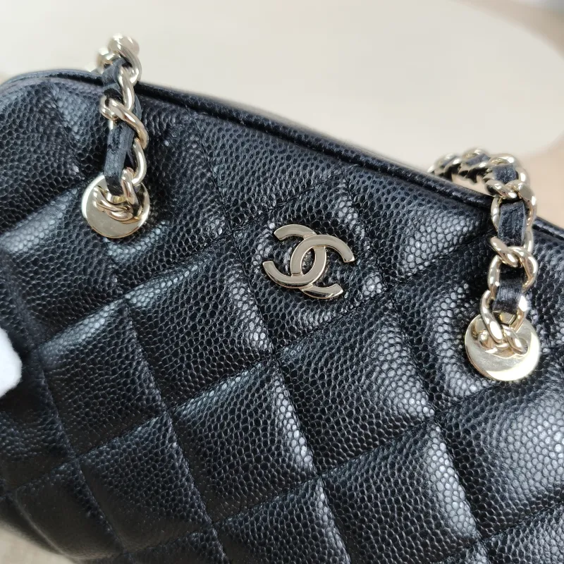Chanel Shoulder Bag Bowling Bag Black Calfskin One Size19.5 × 5.5 × 12 cm — detail view 2 of 12