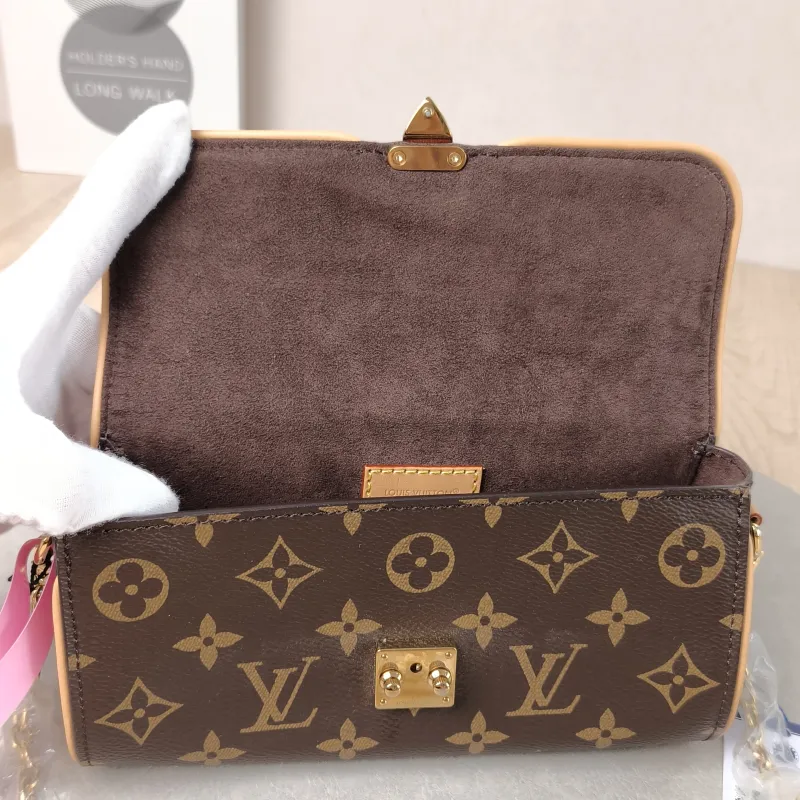 Louis Vuitton Crossbody Bag POCHETTE CAMILLE Monogram PVC One Size 20.5 × 6 × 11 cm — detail view 5 of 12