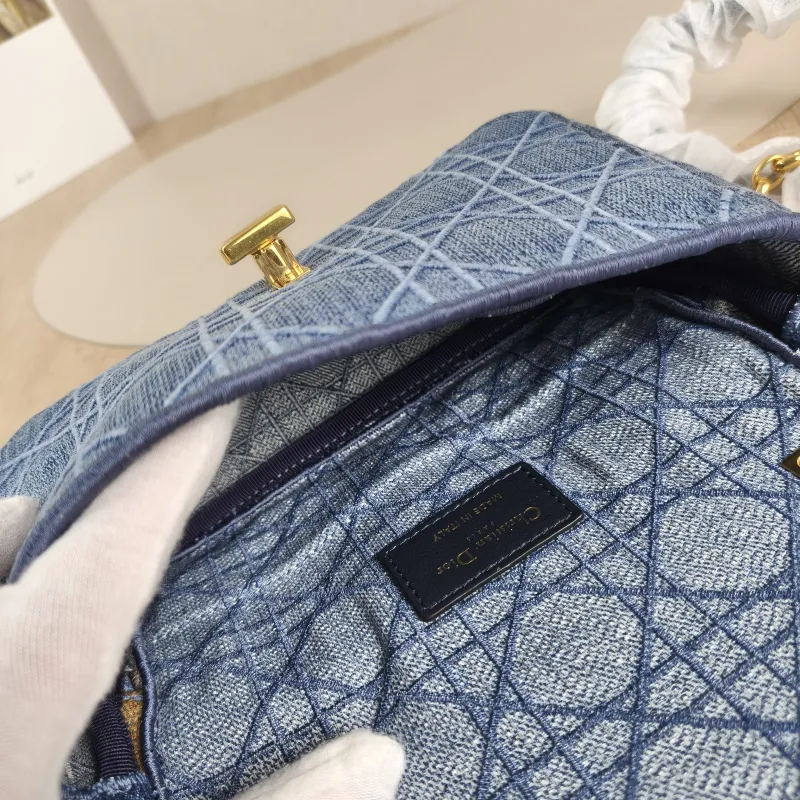 DIOR Crossbody Bag Caro Chain Bag Blue Small 20 × 7 × 13.5 cm — detail view 4 of 13