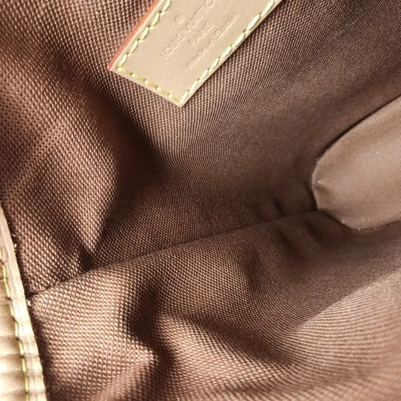 Louis Vuitton Crossbody Bag Fold Me Monogram PV Cmini14.5 × 6.5 × 18 cm — detail view 2 of 12