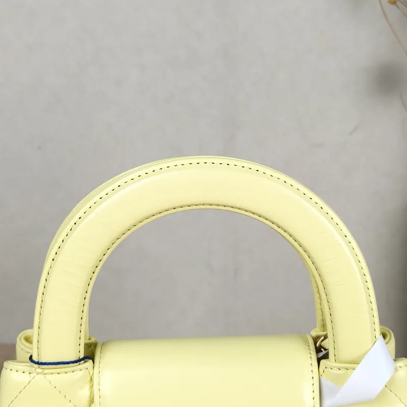 Chanel Crossbody Bag Kelly Yellow Waxed Leather Mini 19 × 7 × 13 cm — detail view 2 of 12